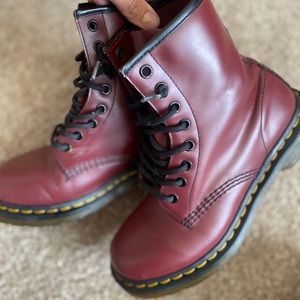 Dr. Marten 1460 Smooth Leather Lace Up Boots